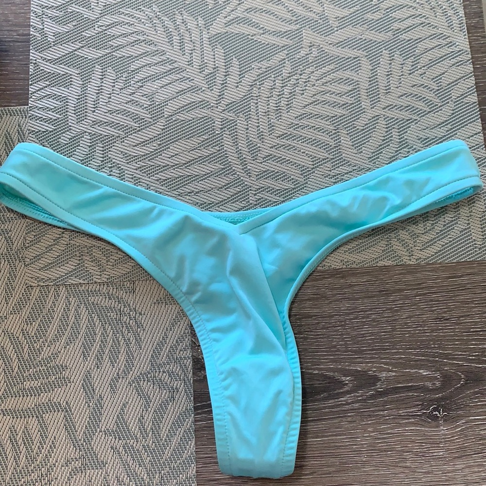 NEW Victoria’s Secret bikini thong